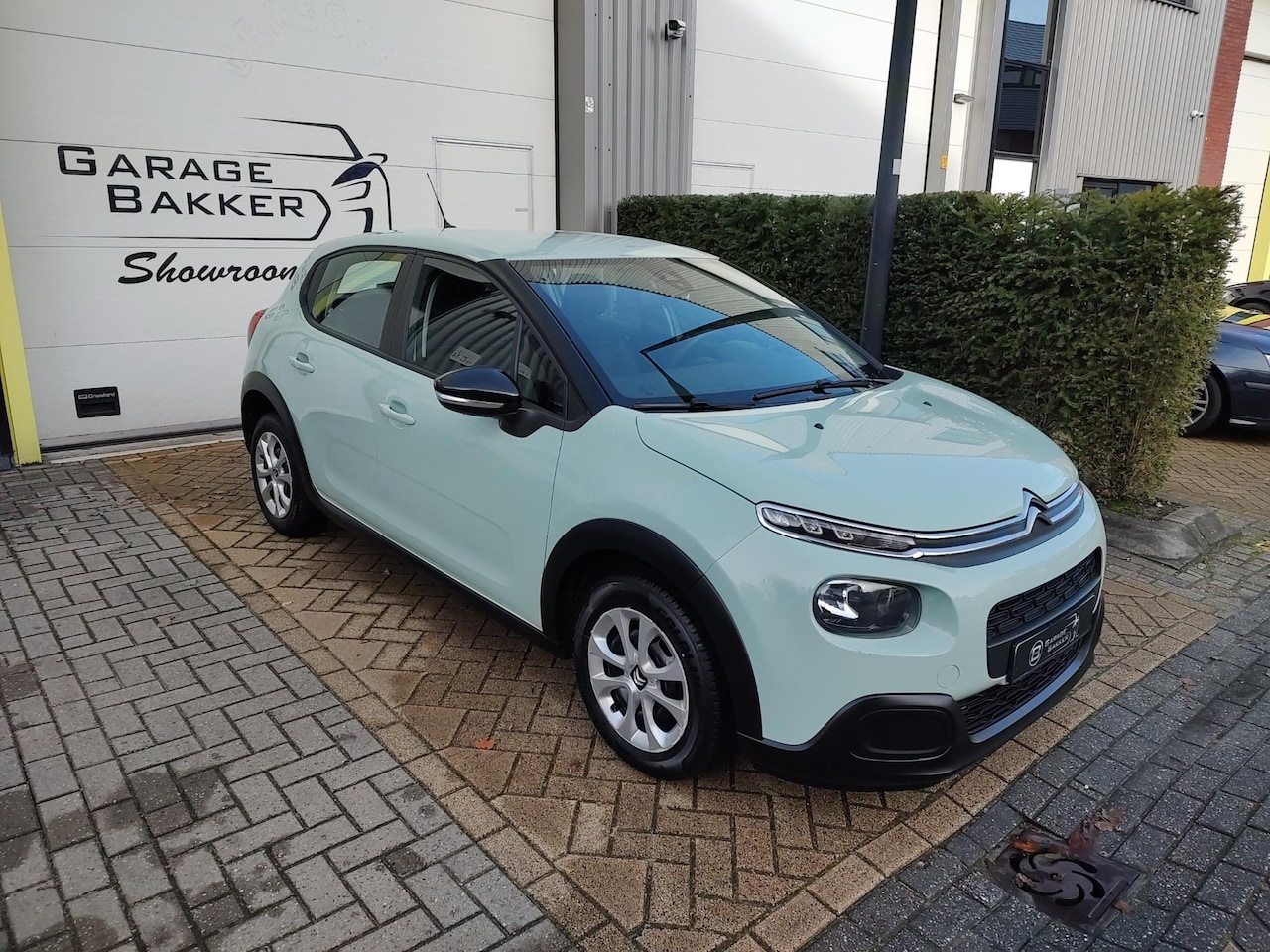 Citroën C3 - 1.2 PureTech Edition Navigatie- Carplay Cruise-control Led - AutoWereld.nl