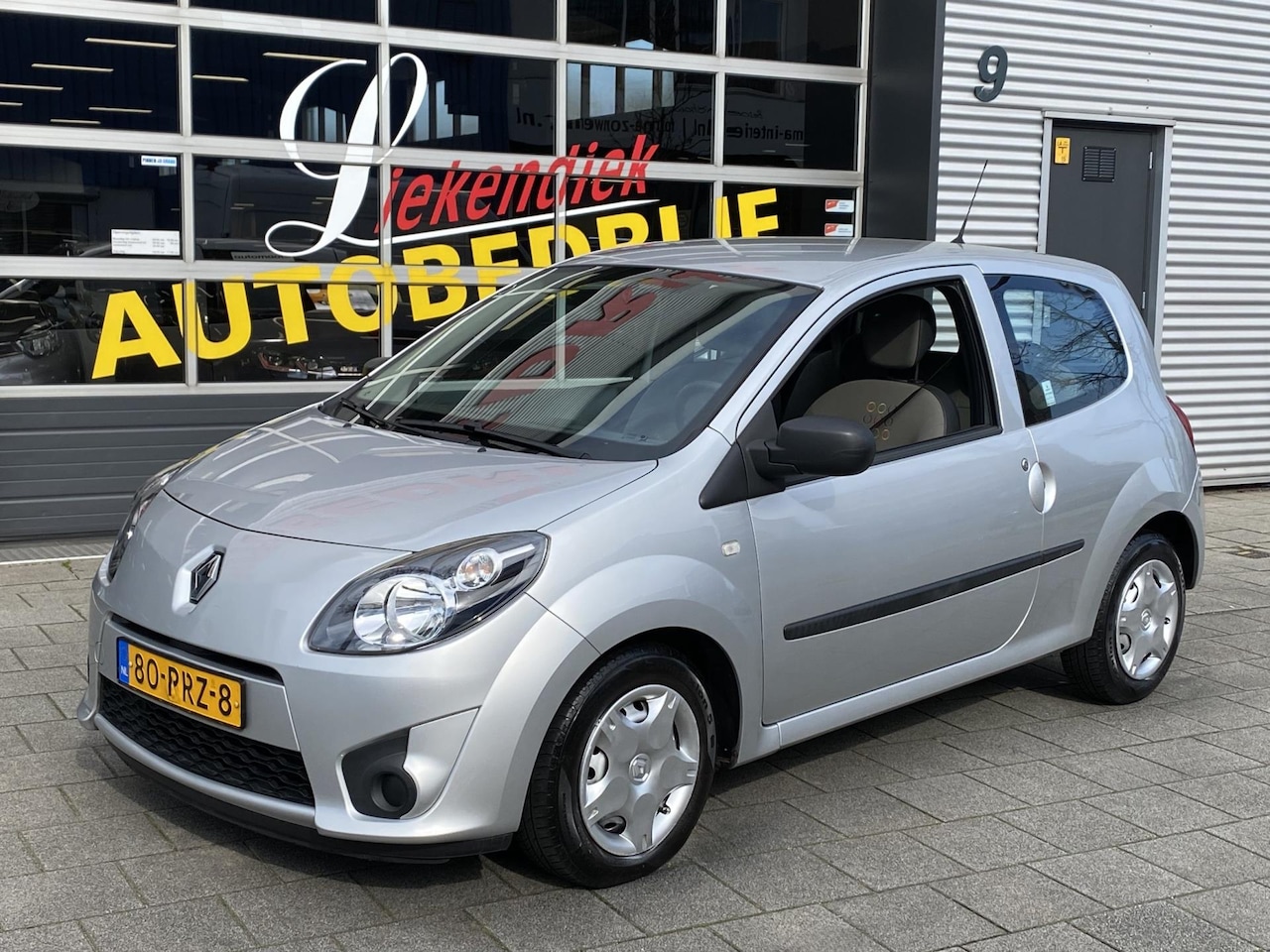 Renault Twingo - 1.2-16V Authentique - Apple CarPlay / Navigatie Airco I Comfort pakket I APK 04 -2026 - AutoWereld.nl