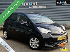 Toyota Verso S - 1.3 VVT-i Aspiration BJ`14 Dealer ond Navi Camera