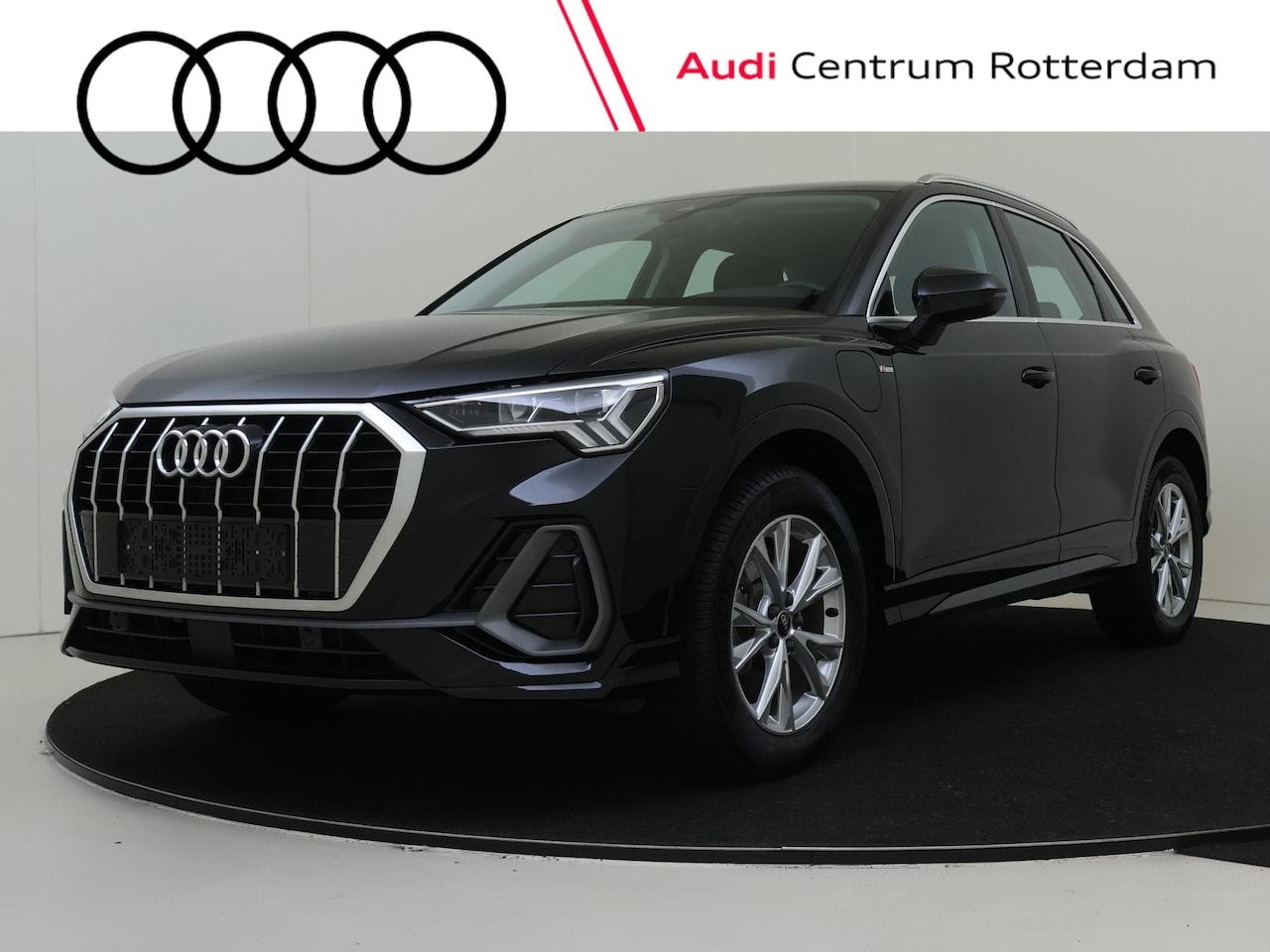 Audi Q3 - 45 TFSI e Business Edition | Stoelverwarming | Keyless | LED verlichting | Parkeersensoren - AutoWereld.nl