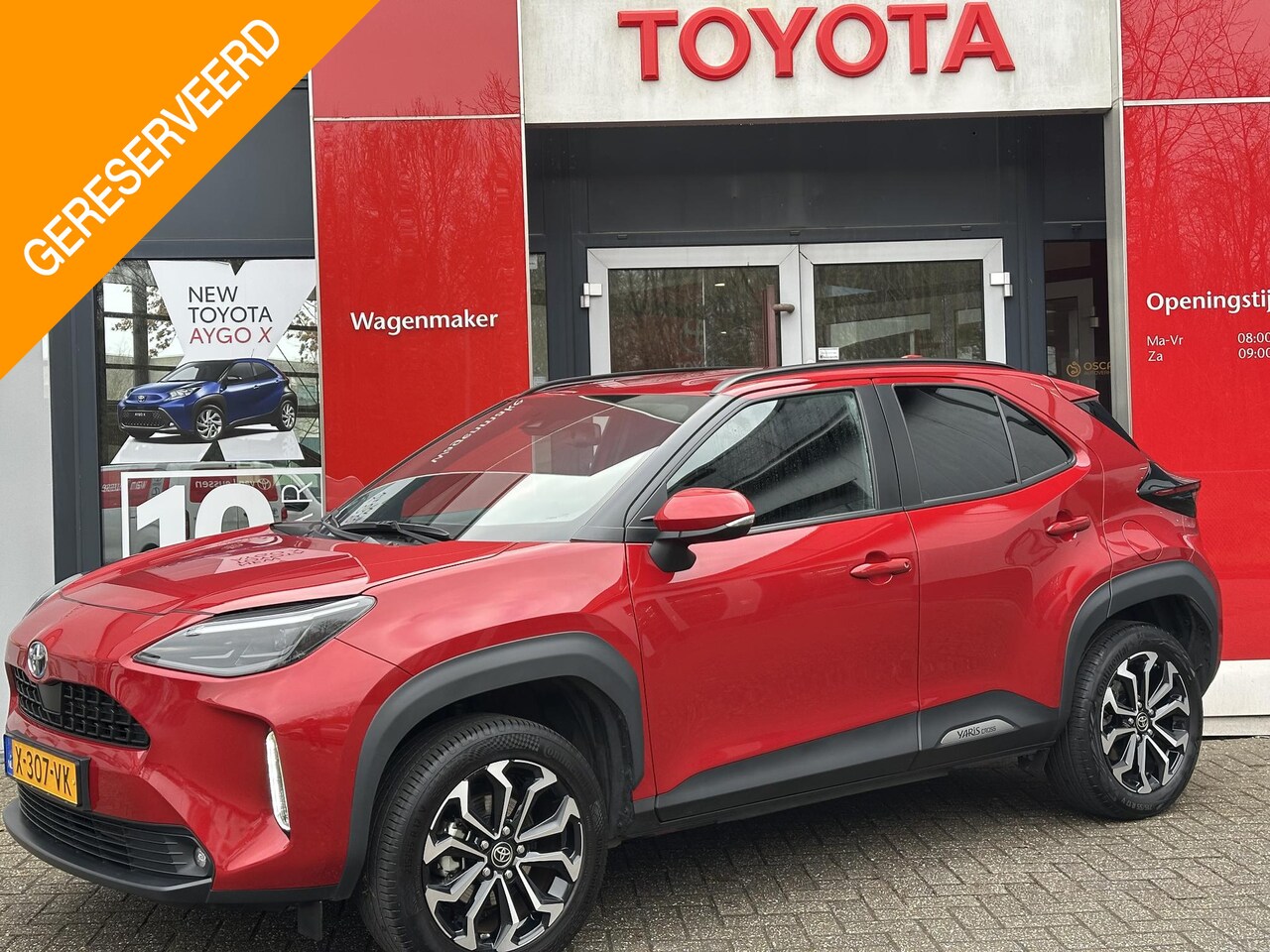 Toyota Yaris Cross - 1.5 HYBRID DYNAMIC 115 APPLE/ANDROID LED 17"LMV PRIVACY-GLASS KEYLESS NL-AUTO - AutoWereld.nl