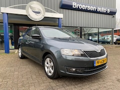 Skoda Rapid - 1.2 TSI 105PK Ambition met Camera, Trekhaak en Bluetooth