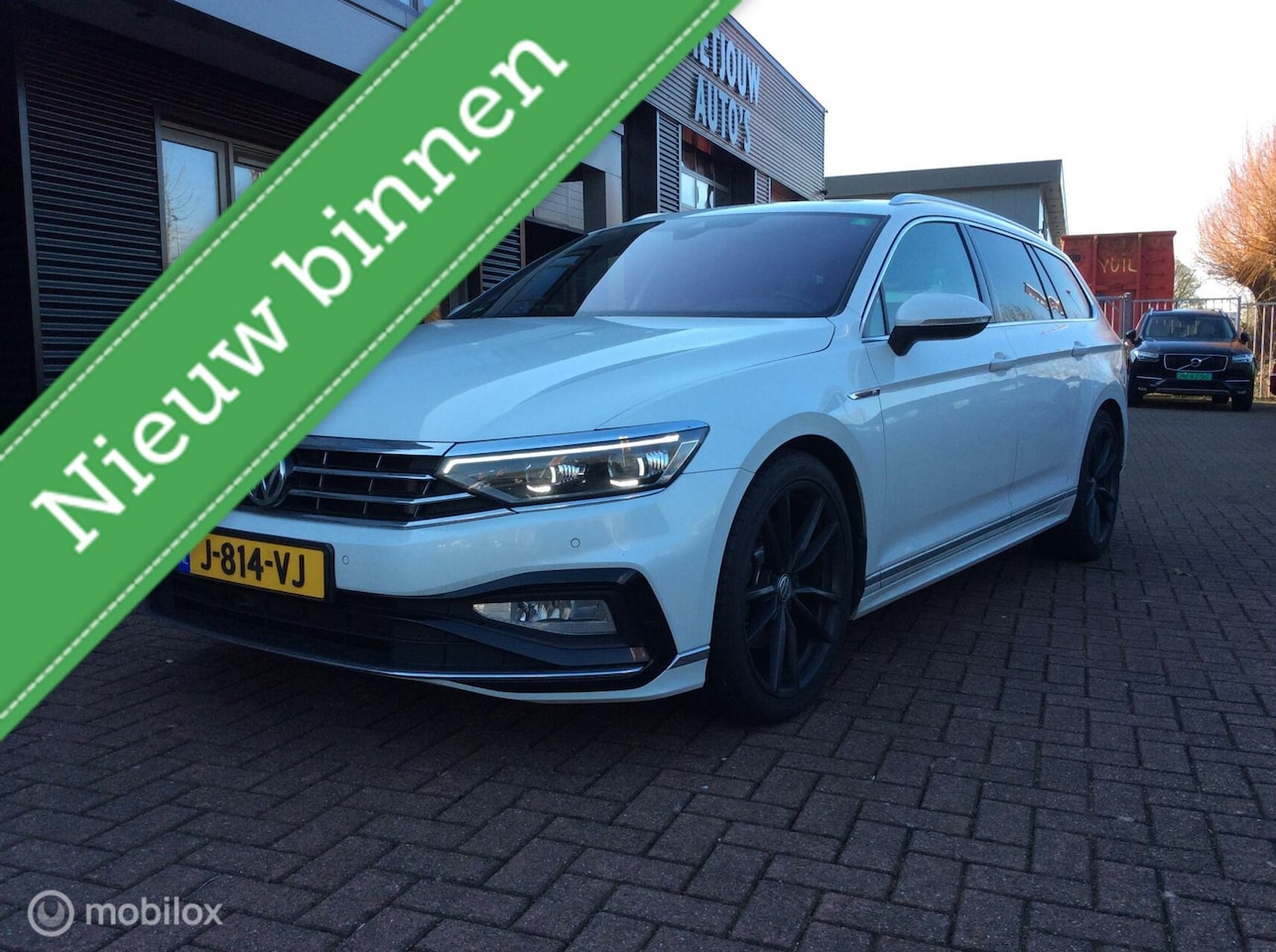 Volkswagen Passat Variant - 2.0 TSI R-Line Business + Panorama Leder - AutoWereld.nl