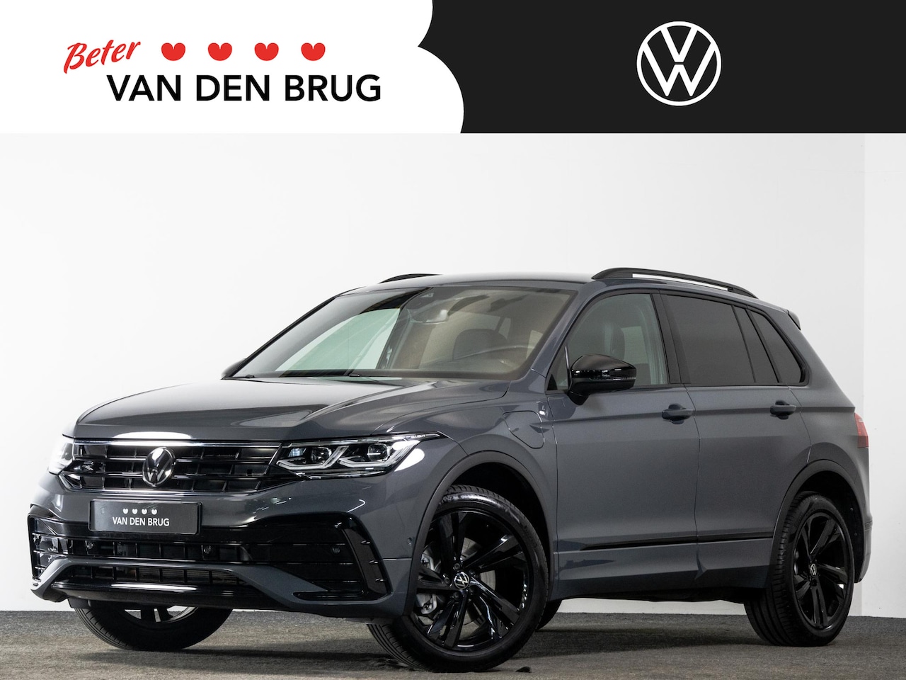 Volkswagen Tiguan - R-Line 1.4 TSI eHybrid 245 pk | Black-style | Panoramadak | Trekhaak | Keyless | Camera | - AutoWereld.nl