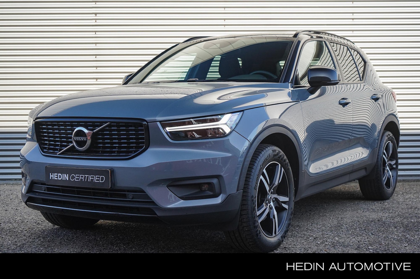 Volvo XC40 - T2 R-Design | Adpative Cruise | Keyless | Apple Carplay | Verwarmde Voorruit - AutoWereld.nl