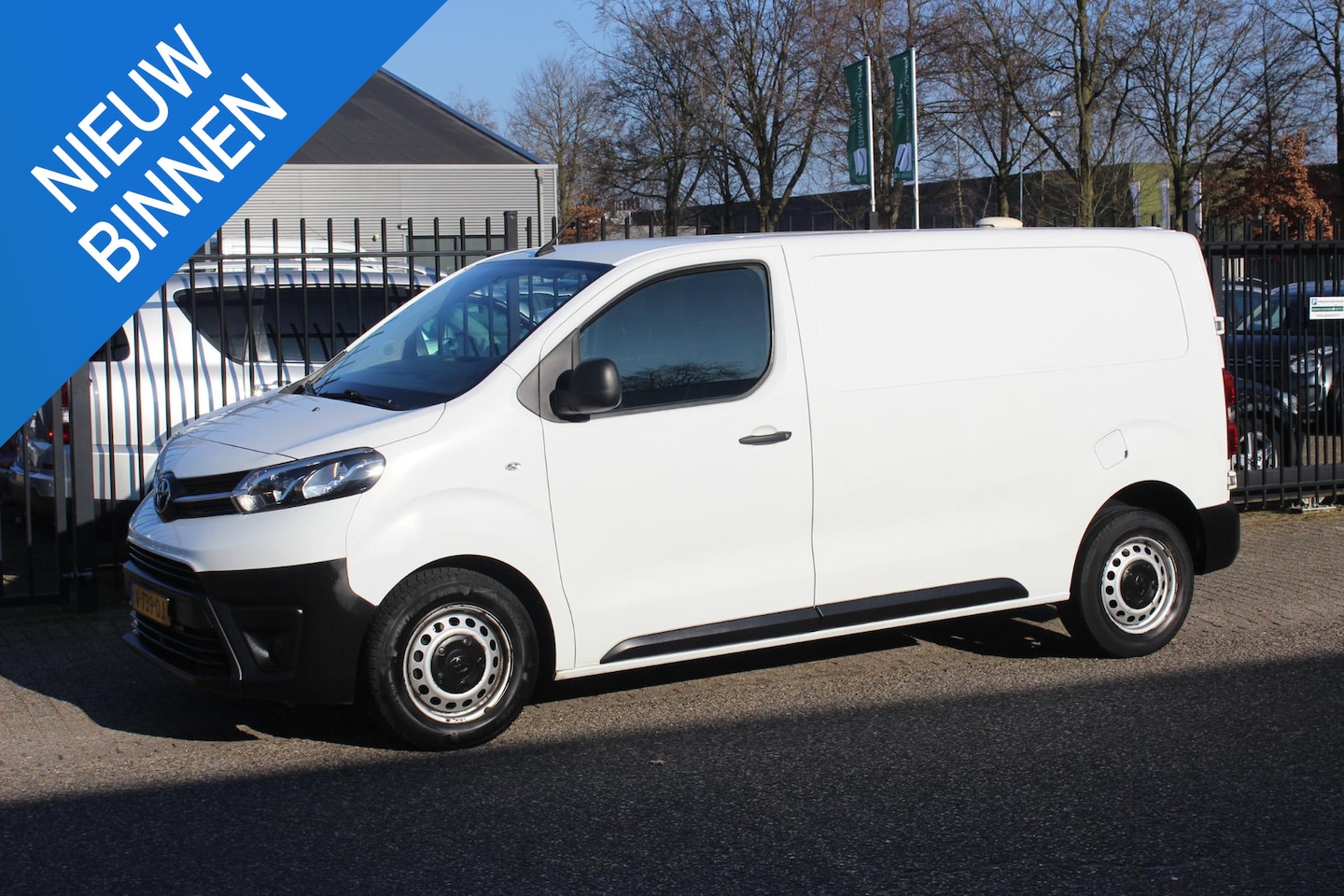 Toyota ProAce Worker - 2.0 D-4D Cool Comfort 2.0 D-4D Cool Comfort, Airco! - AutoWereld.nl