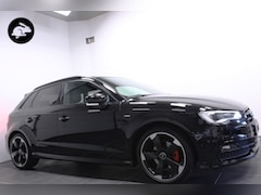 Audi A3 Sportback - 1.2 TFSI S-Line/All Black/18 inch/Led/Alcantara