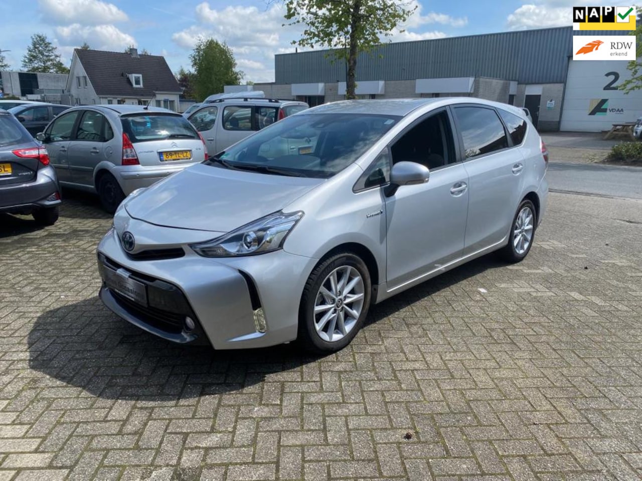 Toyota Prius Wagon - 1.8  Comfort 1.8 Comfort - AutoWereld.nl