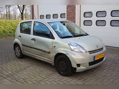 Daihatsu Sirion 2 - 1.3-16V Comfort automaat * SCHADE / EXPORT / B2B