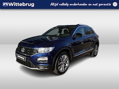 Volkswagen T-Roc - 1.5 TSI Style / Panorama dak / Virtual Cockpit / DSG / Park Assist / Elect. achterklep /