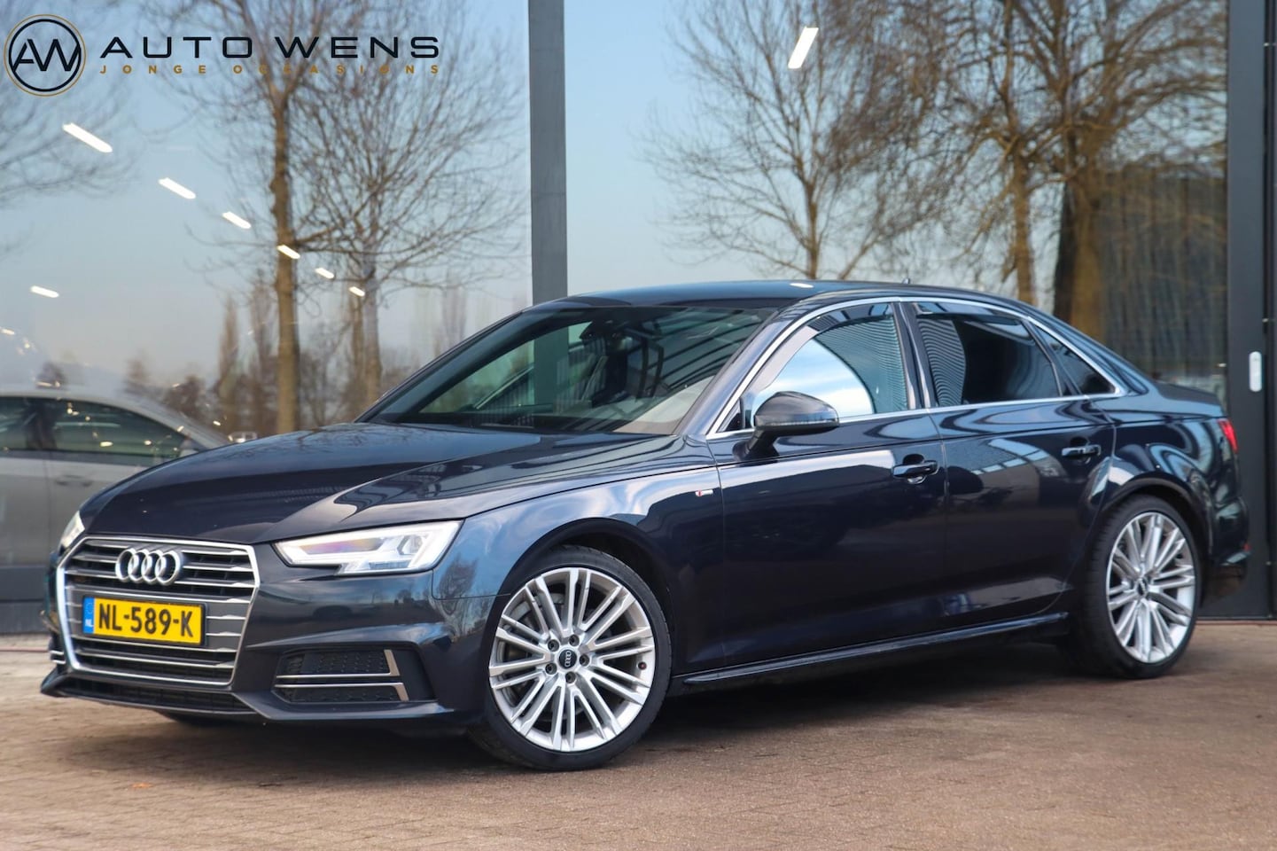 Audi A4 Limousine - 2.0 TFSI 260pk Automaat Sport S line Edition - AutoWereld.nl