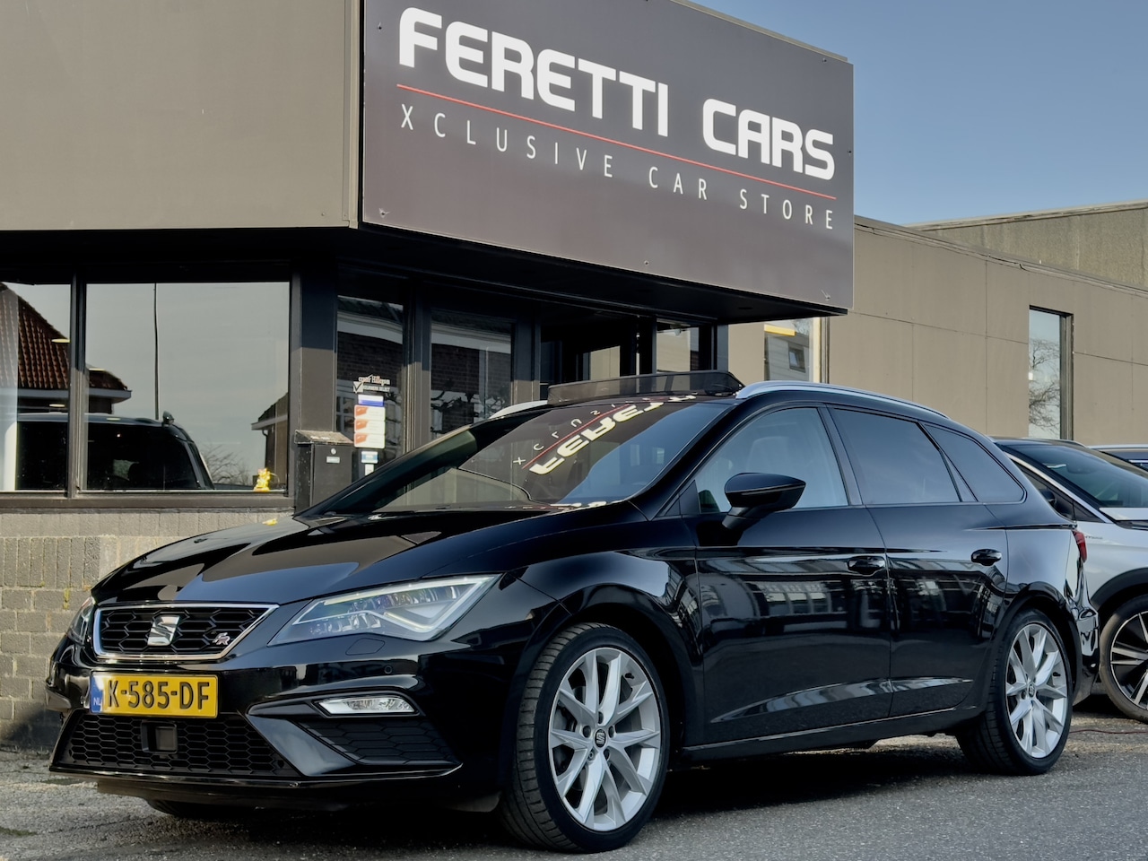 Seat Leon ST - 1.4 EcoTSI FR INTENSE 150PK PANODAK LEDER NAVI CAMERA APPLE-CARPLAY LED LMV PDC - AutoWereld.nl