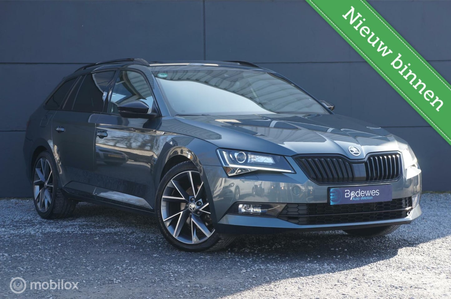 Skoda Superb Combi - 1.5 TSI ACT Sportline BNS Pano Cruise DAB - AutoWereld.nl