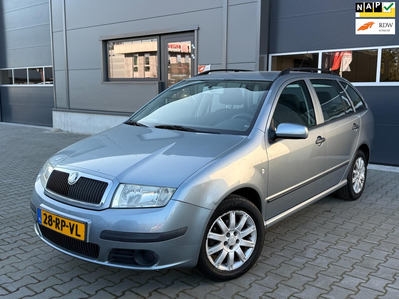 Skoda Fabia Combi - 1.4-16V Ambiente 1.4-16V Ambiente - AutoWereld.nl