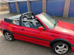 Volkswagen Golf Cabriolet - 1.8