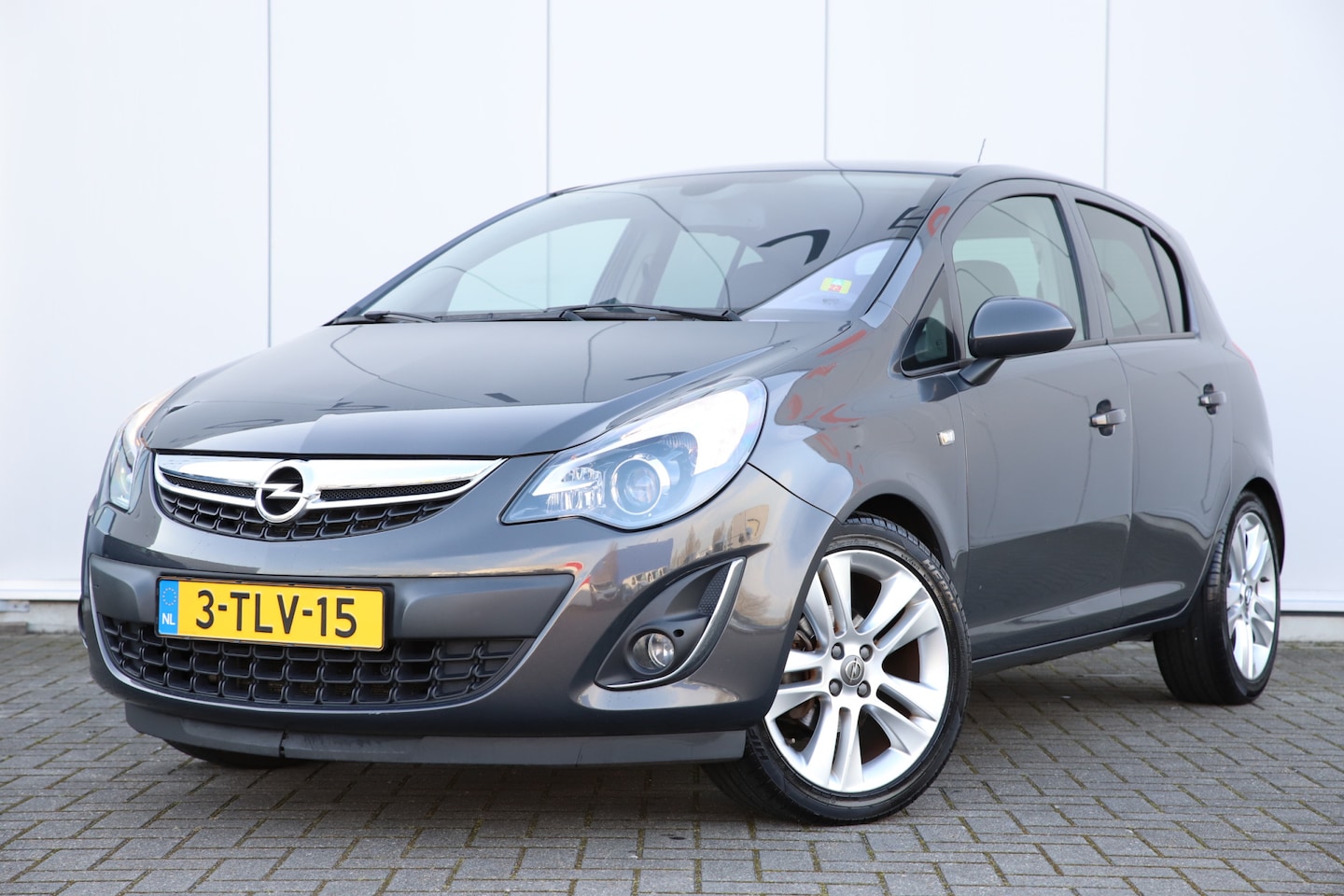 Opel Corsa - 1.4-16V Cosmo Cruise control | Clima | LMV - AutoWereld.nl