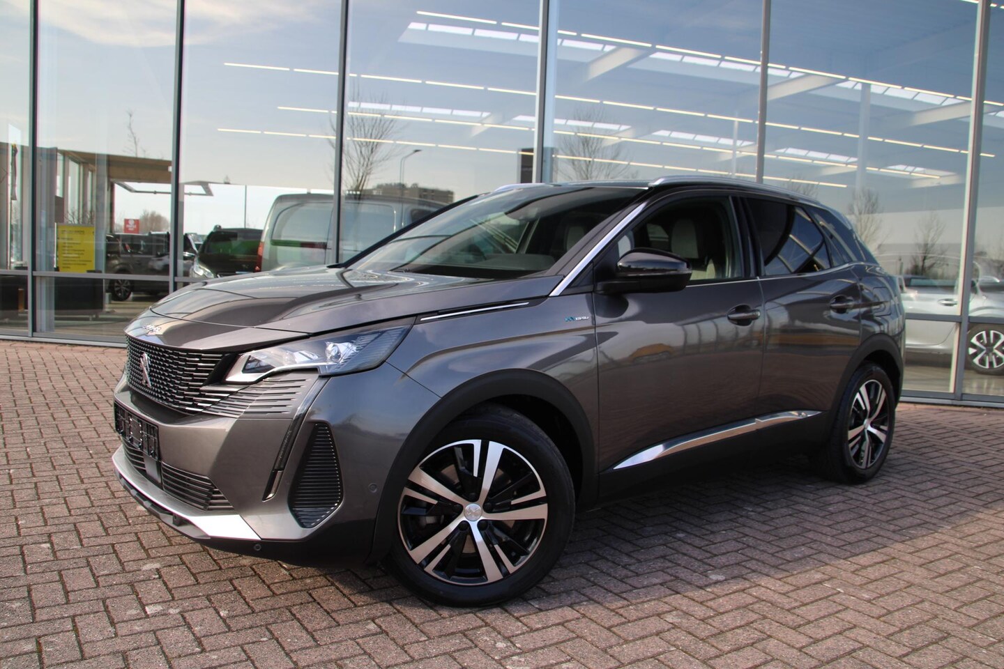 Peugeot 3008 - 1.6 HYbrid 180 GT Automaat Airco Navi Carplay Camera Vol!!!! - AutoWereld.nl