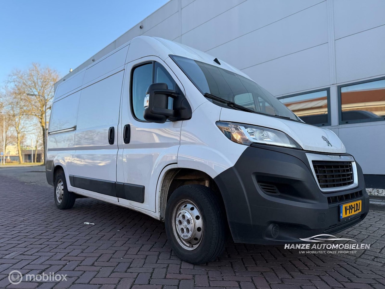 Peugeot Boxer - Bestel 333 2.2 BlueHDi 140 L2H2 Pro - AutoWereld.nl