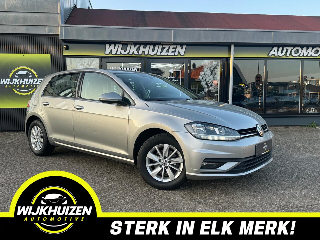 Volkswagen Golf - 1.0 TSI Highline met Led !!! 17 Inch !!! 1e Eigenaar !!! - AutoWereld.nl