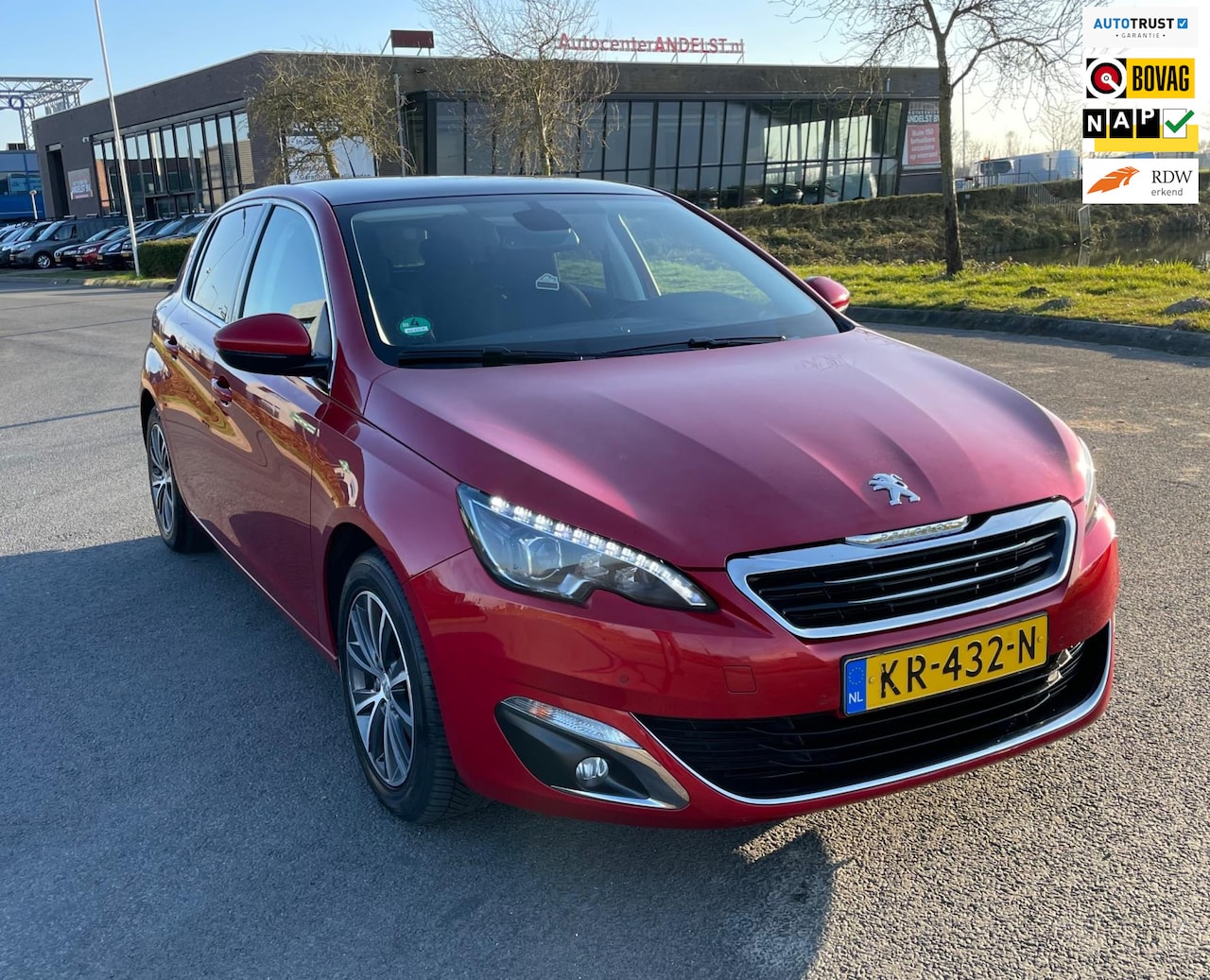 Peugeot 308 - 1.2 PureTech Allure 1.2 PureTech Allure, Pano, Trekhaak, Cam, Cruise, 2e eig afk, Geen import, Nap, Dealer oh! - AutoWereld.nl