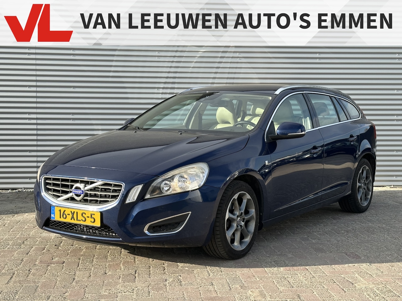 Volvo V60 - 1.6 T3 Ocean Race | Nieuw Binnen | Navigatie | Climate Control | Trekhaak | Dealer onderho - AutoWereld.nl