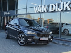 BMW X1 - sDrive20i Exe M Sport. Pano.Dak Camera Driv.Ass.Plus Led Harman/Kardon Nav. Actieve-Cruis