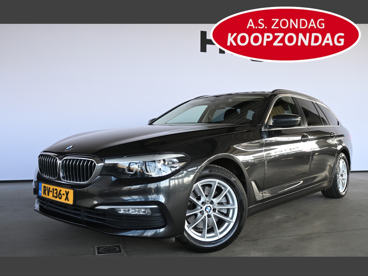 BMW 5-serie Touring - 520d Executive Automaat Clima Navigatie LED Rijklaarprijs Inruil Mogelijk! - AutoWereld.nl