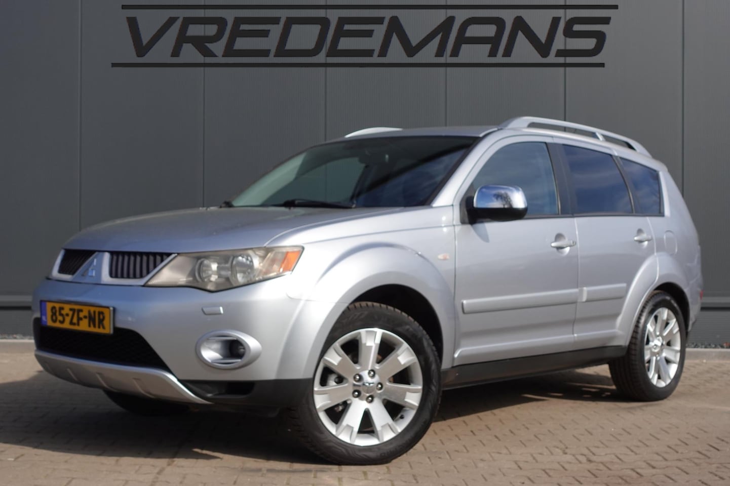 Mitsubishi Outlander - 2.4 Instyle 4WD / AUTOMAAT - AutoWereld.nl