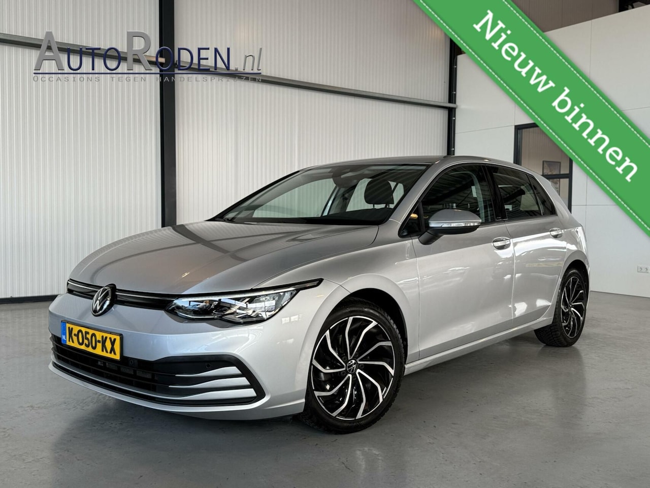 Volkswagen Golf - 1.5 TSI 96Kw Life|Adapt.Cruise|CarPlay|Sport Onderstel| - AutoWereld.nl