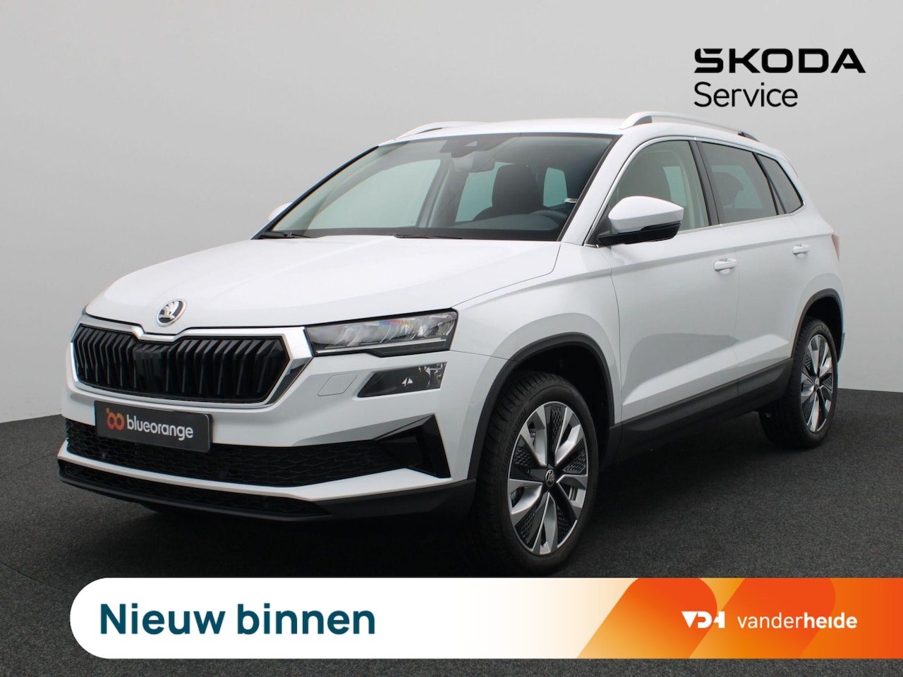 Skoda Karoq - 1.5 TSI ACT Business Edition 150PK DSG full led, adaptive cruise, lane assist, elek. bedie - AutoWereld.nl