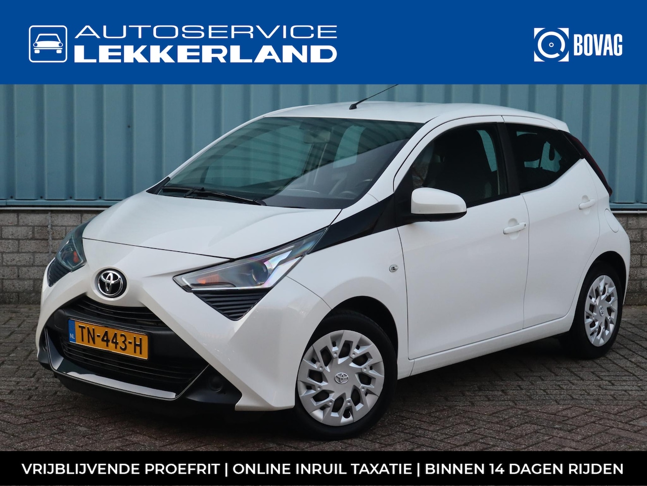 Toyota Aygo - 1.0 VVT-i x-play AIRCO | CARPLAY/ANDROID AUTO | CAMERA - AutoWereld.nl