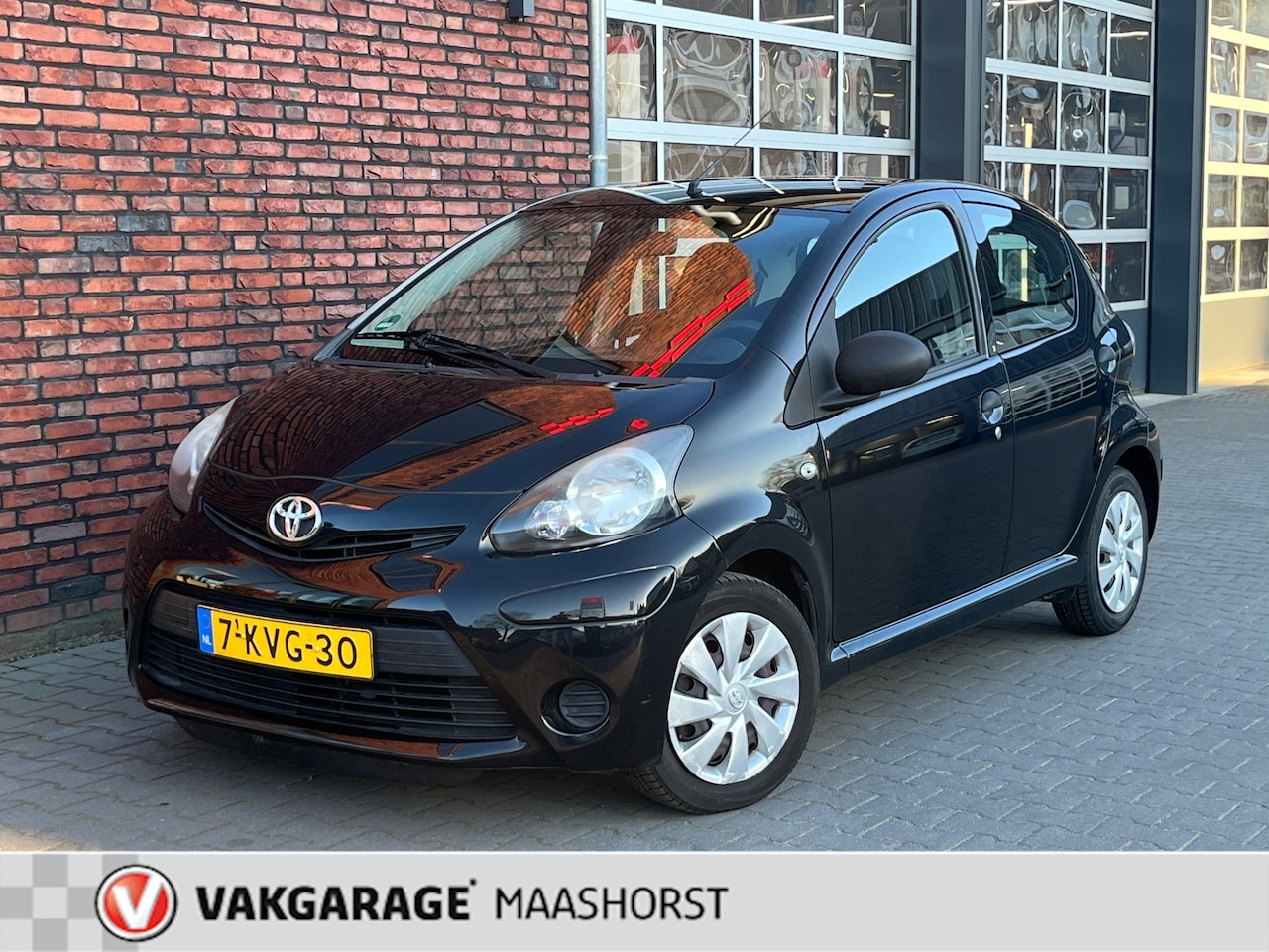 Toyota Aygo - 1.0 VVT-i Now NAP Airco/Elek.Ramen/Centr.Vergr. - AutoWereld.nl