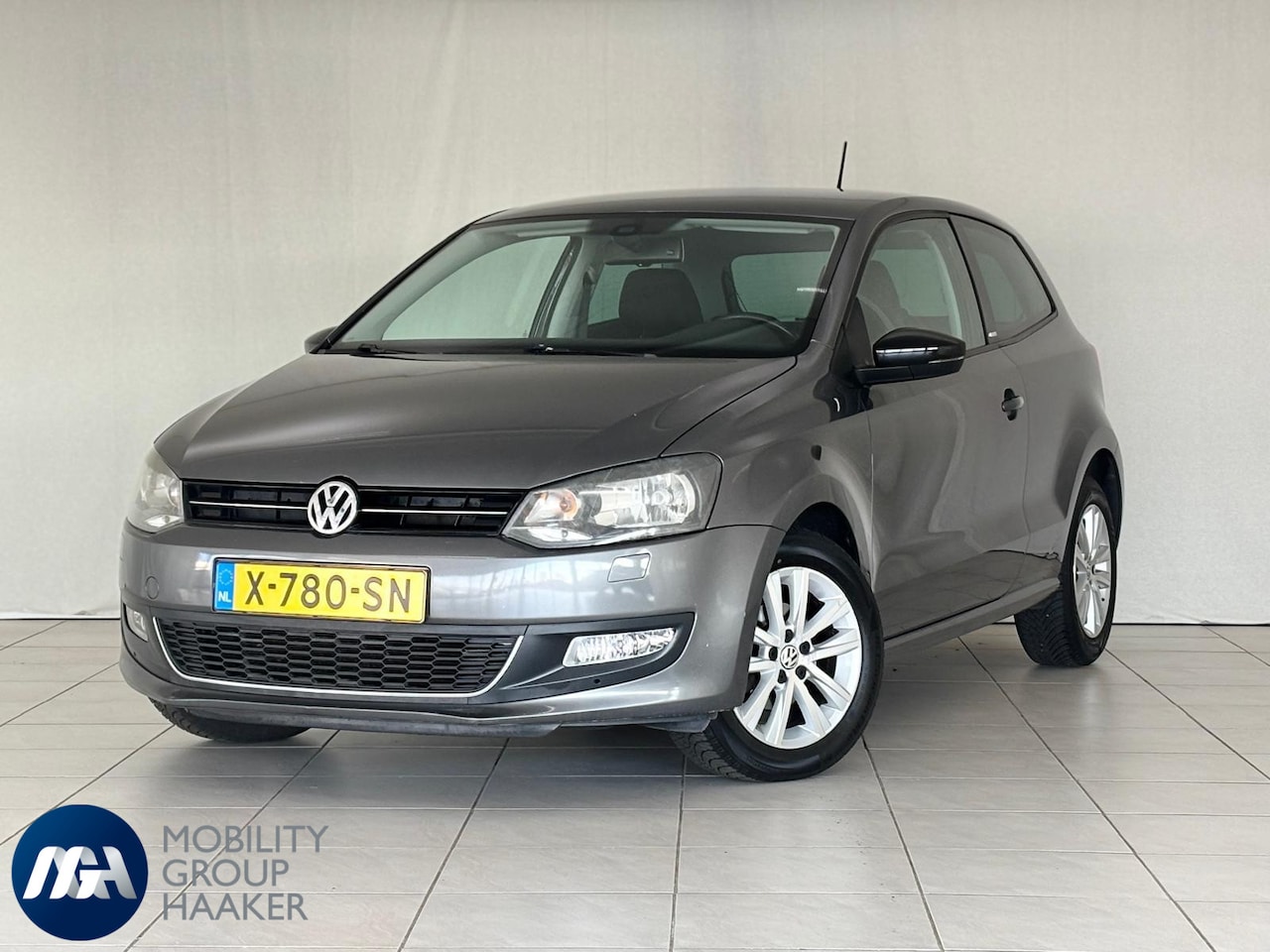 Volkswagen Polo - 1.2 Easyline I Airconditioning I Cruise Control I Parkeersensoren I Stoelverwarming - AutoWereld.nl