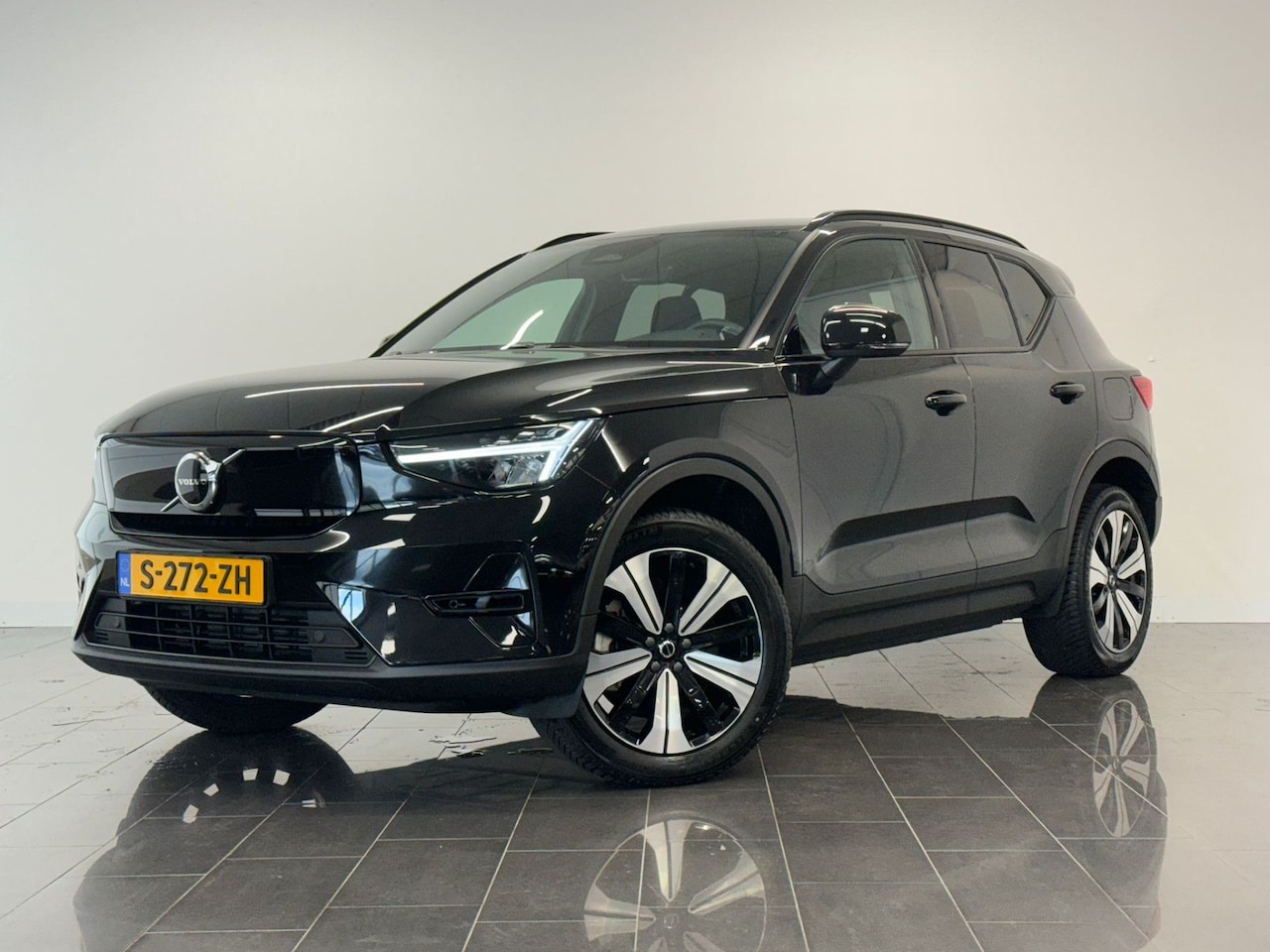 Volvo XC40 - Recharge Core 70 kWh | Climate Pack | Getint glas | Camera | | Achteruitrijcamera | draadl - AutoWereld.nl