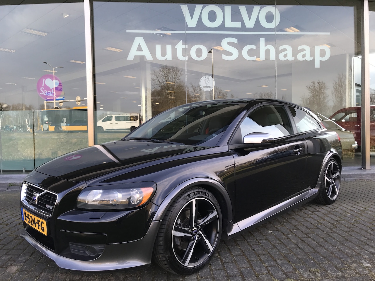 Volvo C30 - 2.4i Momentum | Rijklaar incl garantie | Achterspoiler Donker glas Xenon 18'' lichtmetaal - AutoWereld.nl