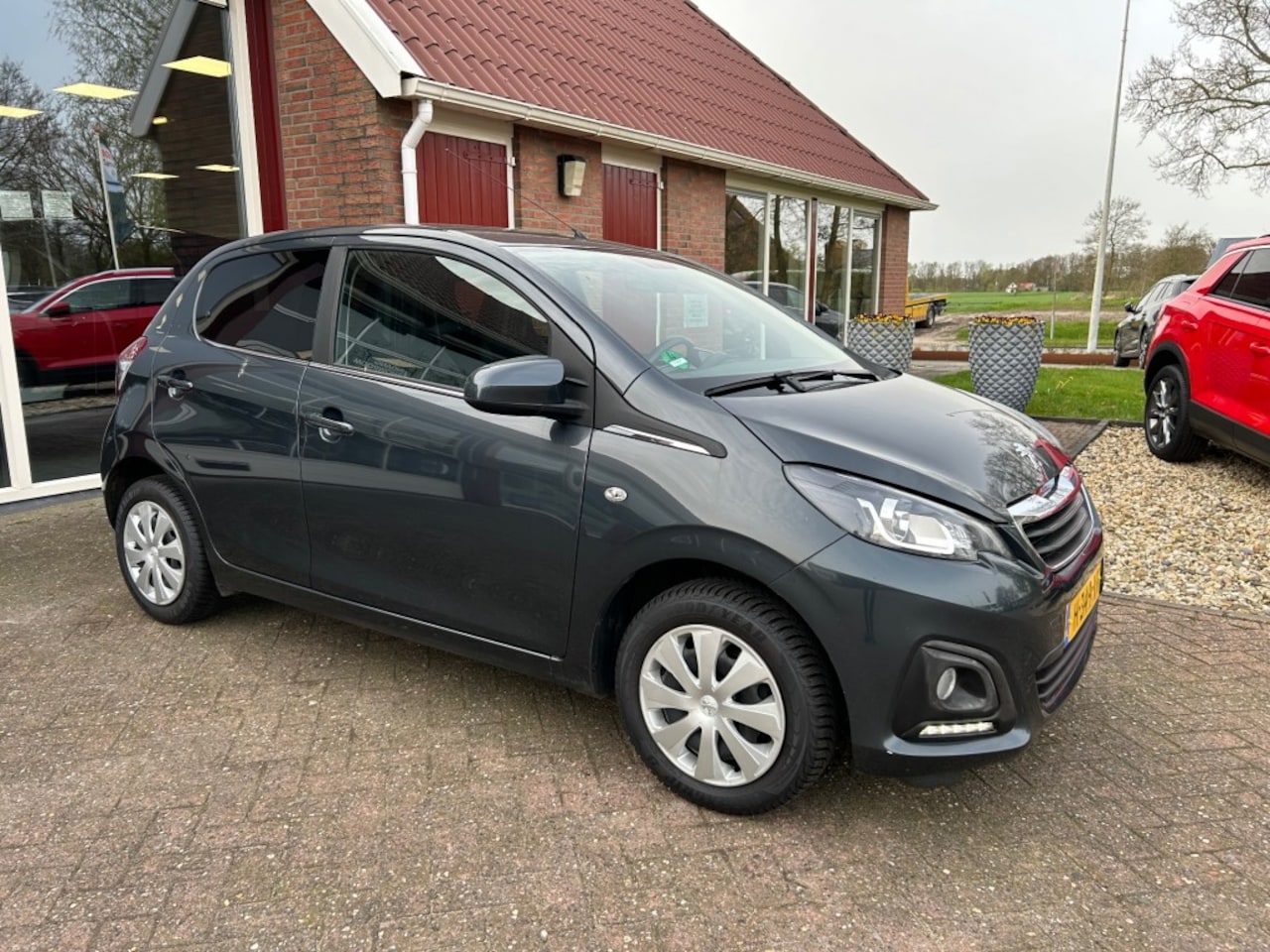 Peugeot 108 - 1.0 E-VTI 72 PK ACTIVE PACK DYNAMIC 5-DRS - AutoWereld.nl