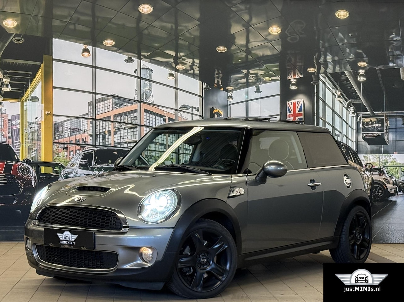 MINI Cooper S - CHILLI AUT LEDER NAVI PANO XENON - AutoWereld.nl