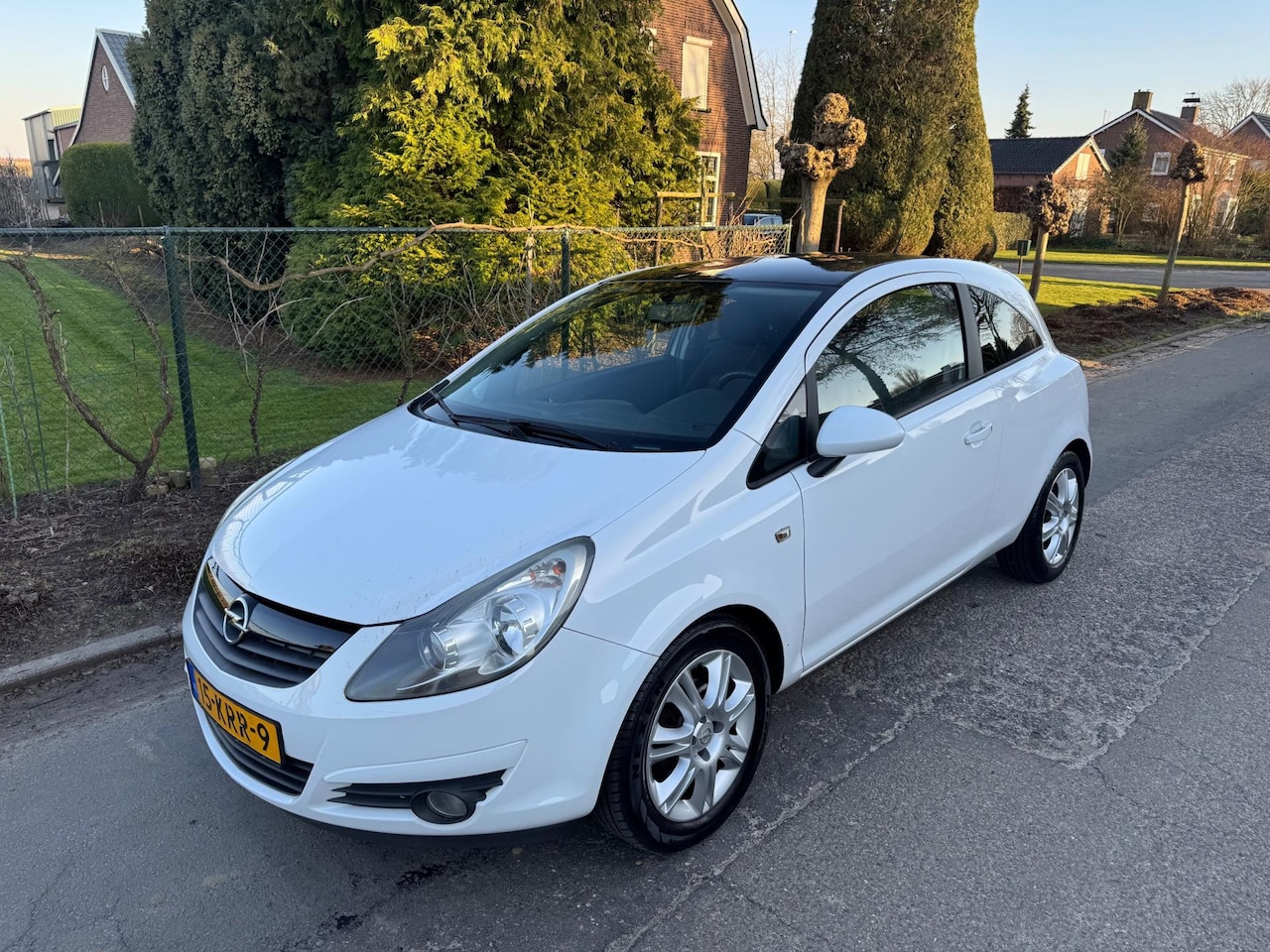 Opel Corsa - 1.4-16V Business Airco Cruise control - AutoWereld.nl