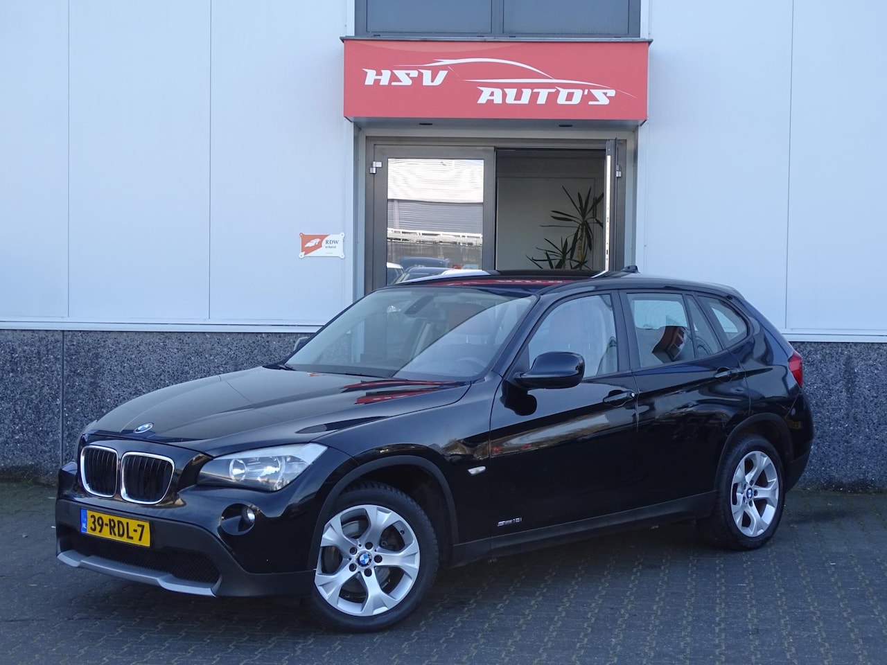 BMW X1 - SDrive18i Executive navi LM airco org NL - AutoWereld.nl