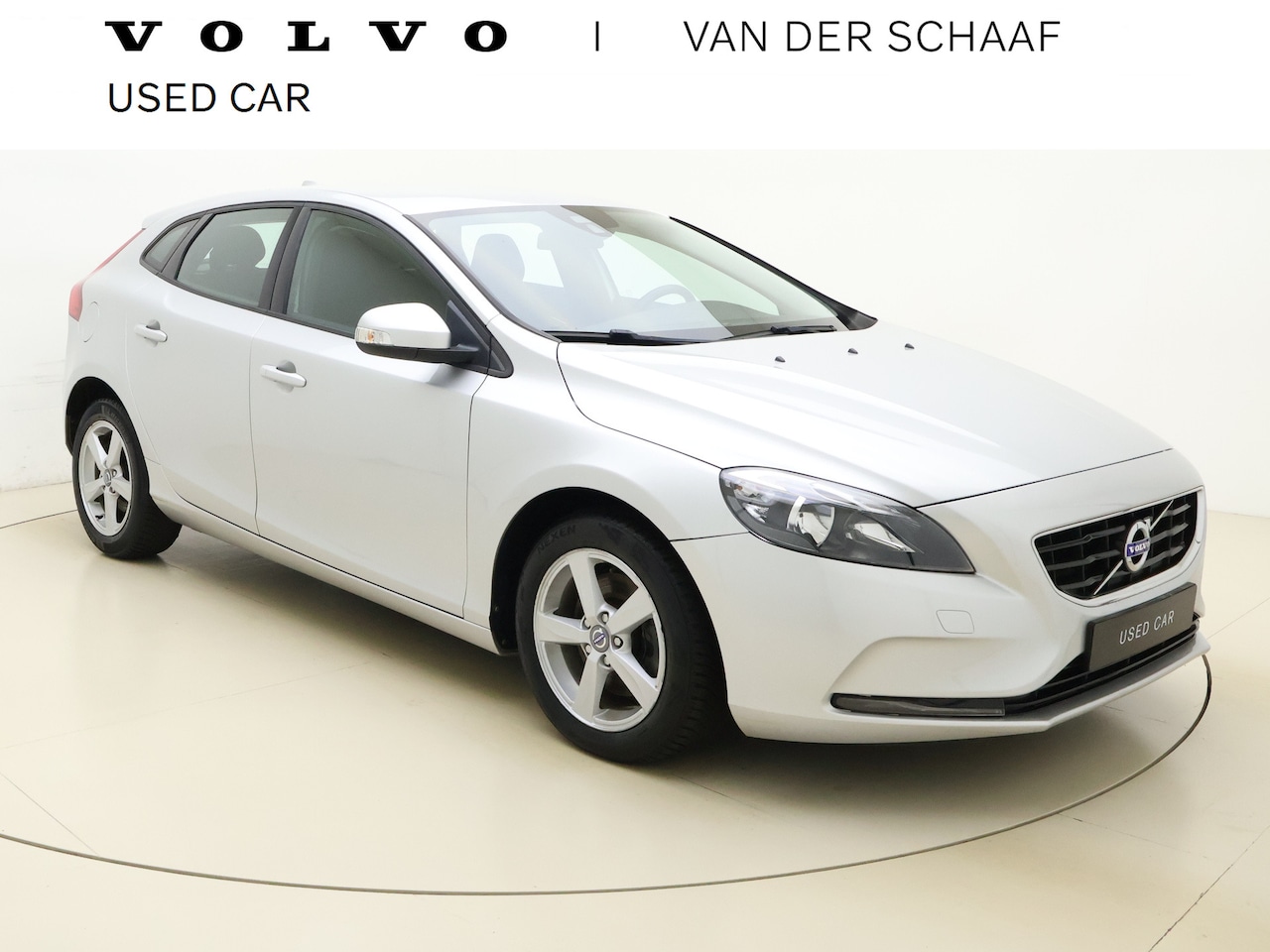 Volvo V40 - T3 150pk Kinetic / Cruise Control / Airco / Navigatie / PDC Achter / Bluetooth / - AutoWereld.nl