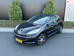 Peugeot 207 - 1.4 X-line