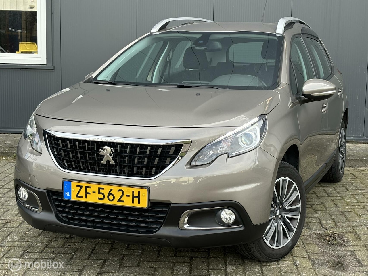 Peugeot 2008 - 1.2 PureTech Allure/Camera/Navi/Nieuwe Apk - AutoWereld.nl