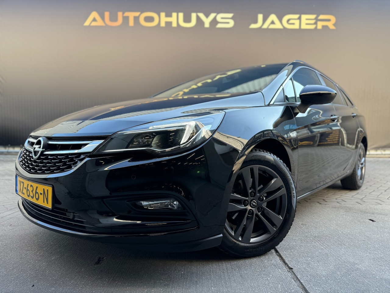 Opel Astra Sports Tourer - 1.0 Turbo 120 Jaar Edition 1.0 Turbo 120 Jaar Edition - AutoWereld.nl