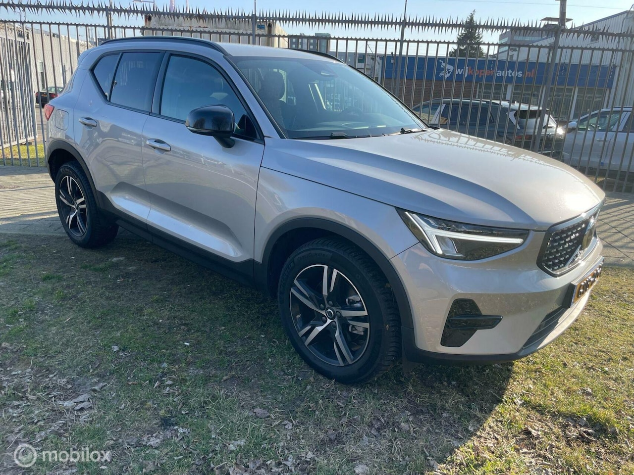 Volvo XC40 - automaat Plus dark - AutoWereld.nl