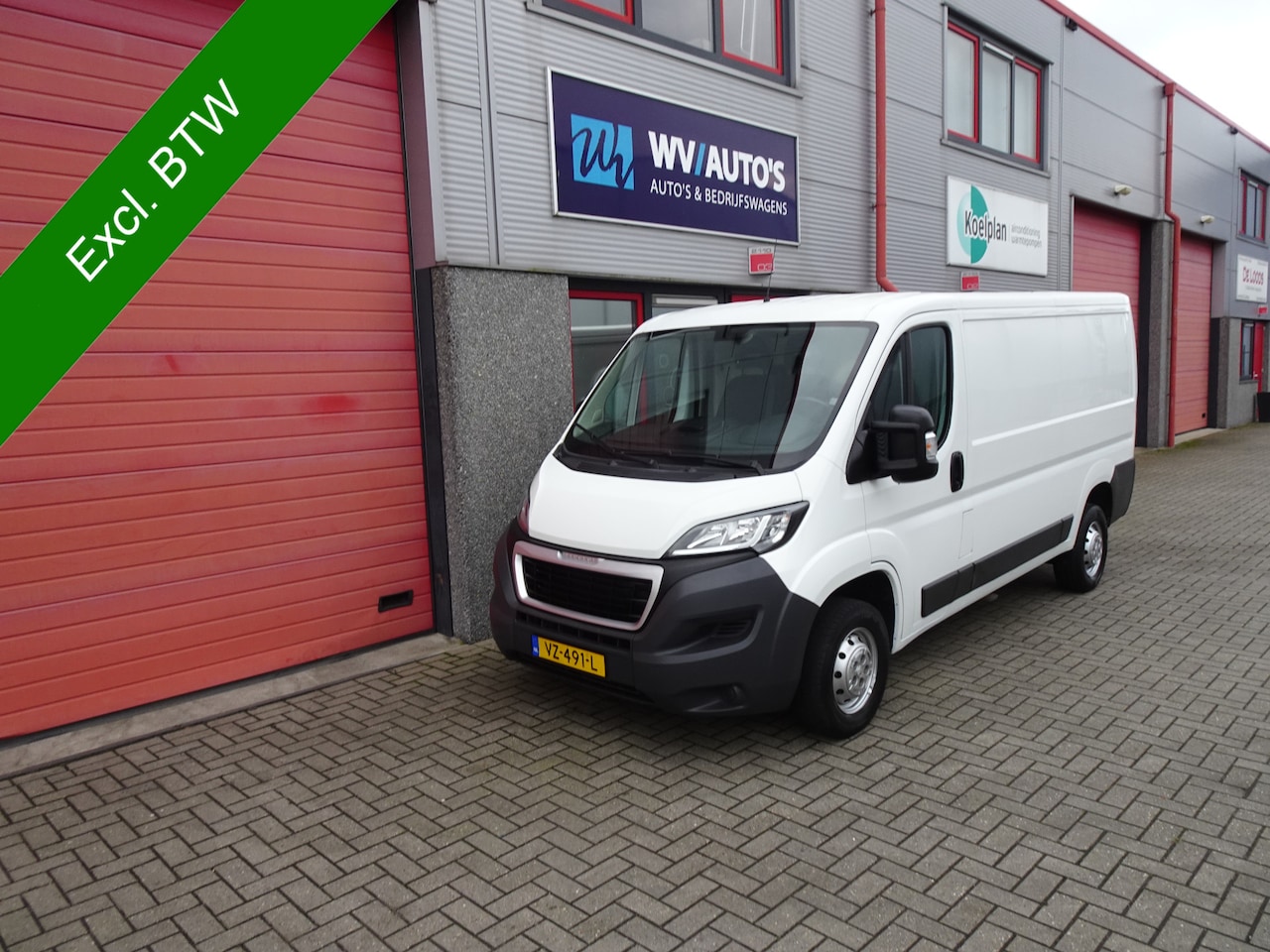 Peugeot Boxer - 330 2.2 HDI L2H1 XT 3 zits 113676 km !!!!!! - AutoWereld.nl