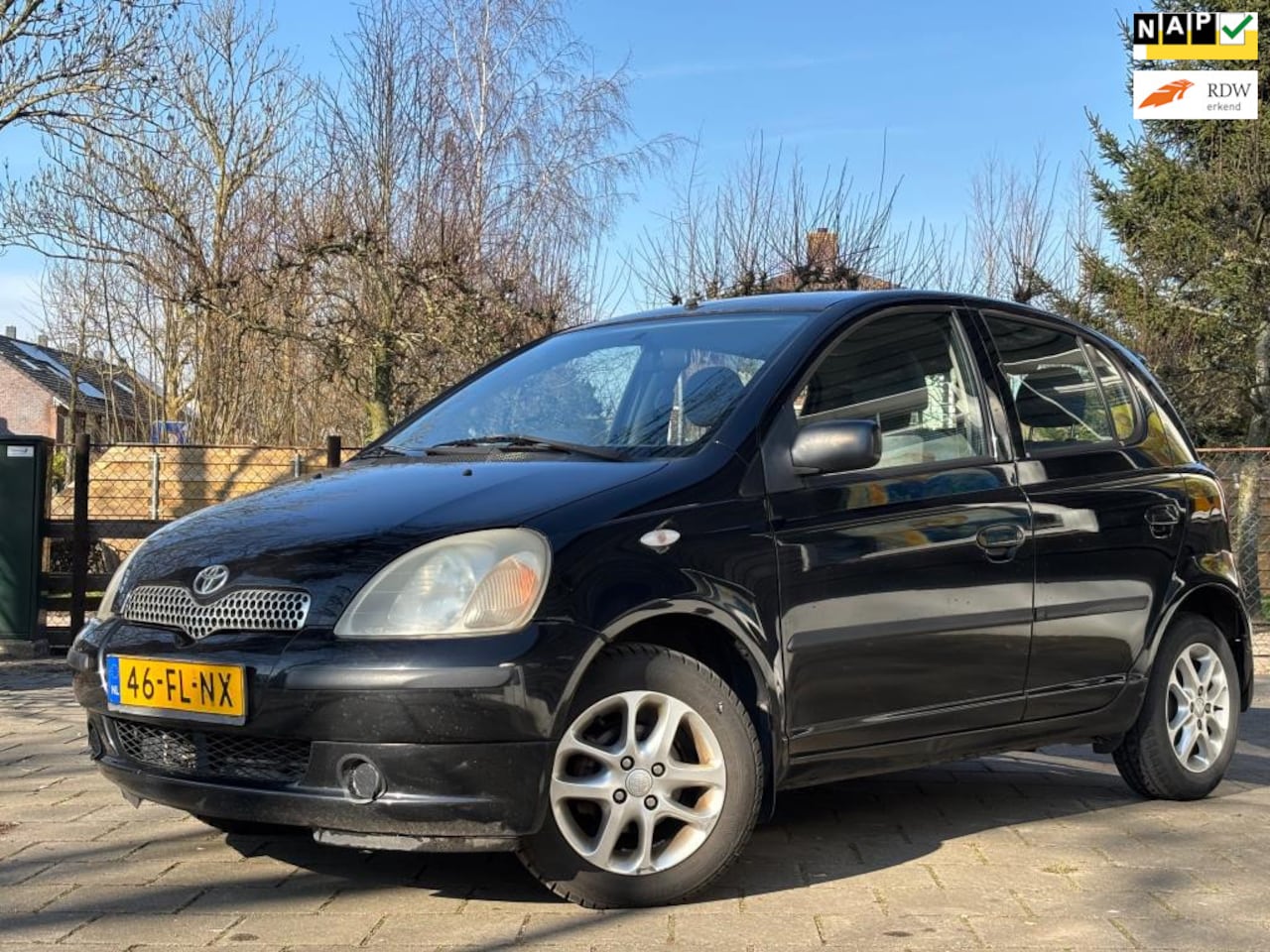 Toyota Yaris - 1.3-16V VVT-i Sol | Elek. ramen | Airco | Sportvelgen | Zwart | NAP - AutoWereld.nl