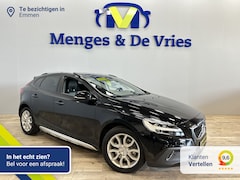 Volvo V40 Cross Country - 1.5 T3 Polar+ Luxury Airco ECC | LED | Panorama | Leder | Camera | Navigatie | Stoelverwar