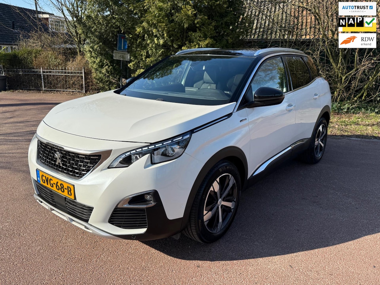 Peugeot 3008 - 1.2 PureTech GT Line / Navi / Pano / Camera / xenon / Airco / - AutoWereld.nl