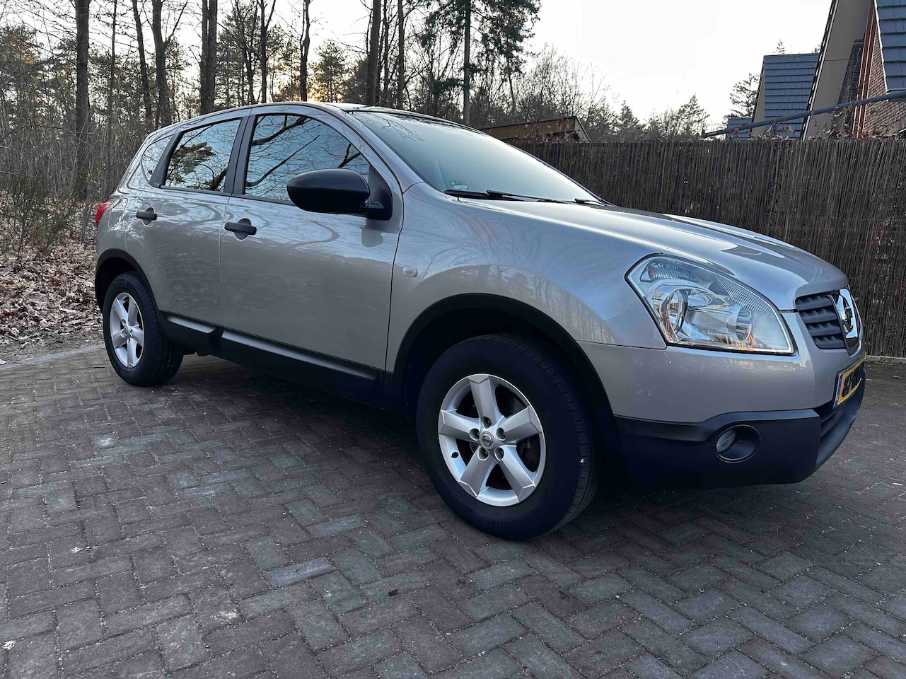 Nissan Qashqai - 1.6 Visia - AutoWereld.nl