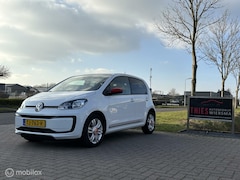 Volkswagen Up! - 1.0 BMT up beats cruise/camera/bluetooth